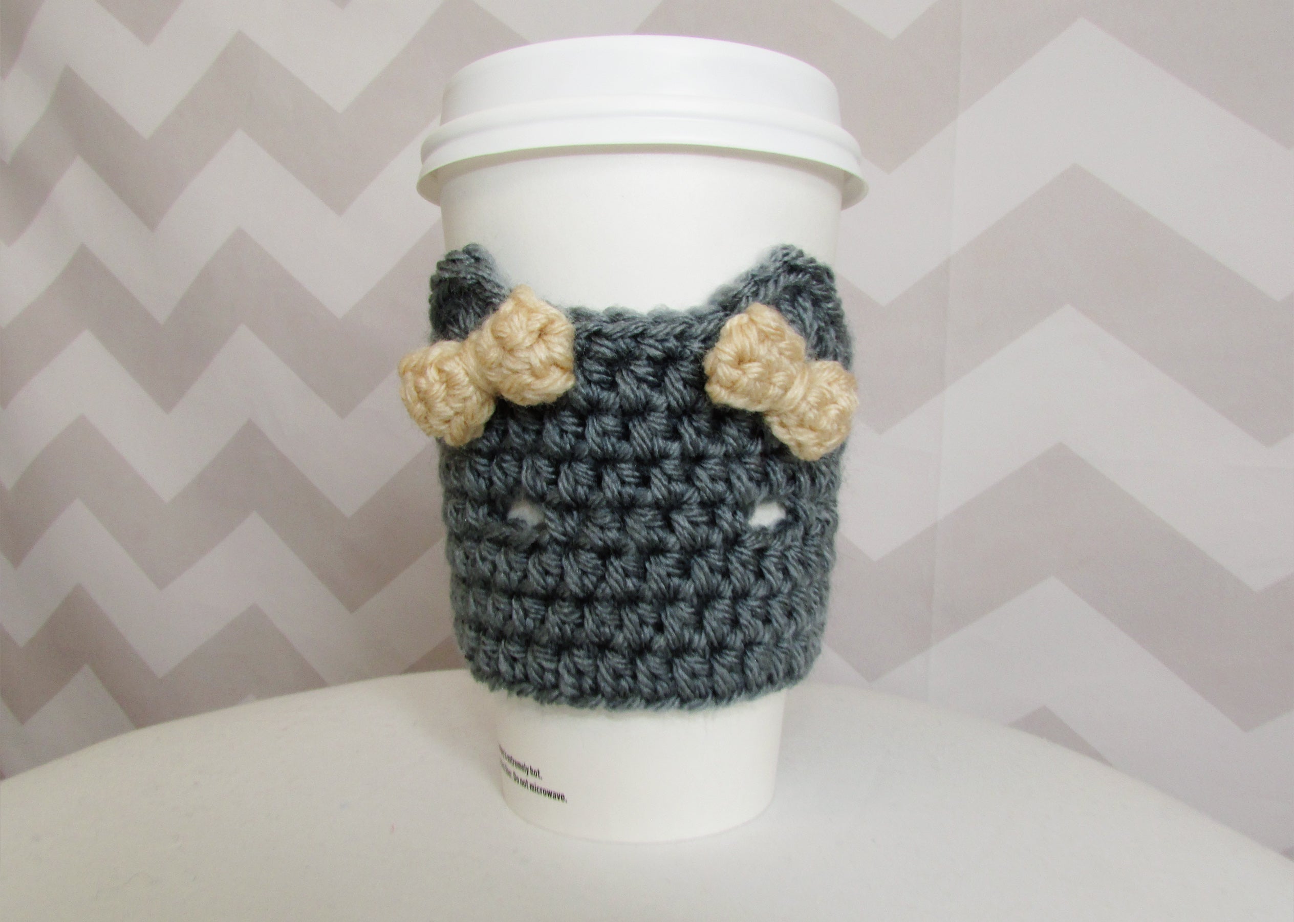 Free crochet pattern kitty coffee sleeve HELLOhappy