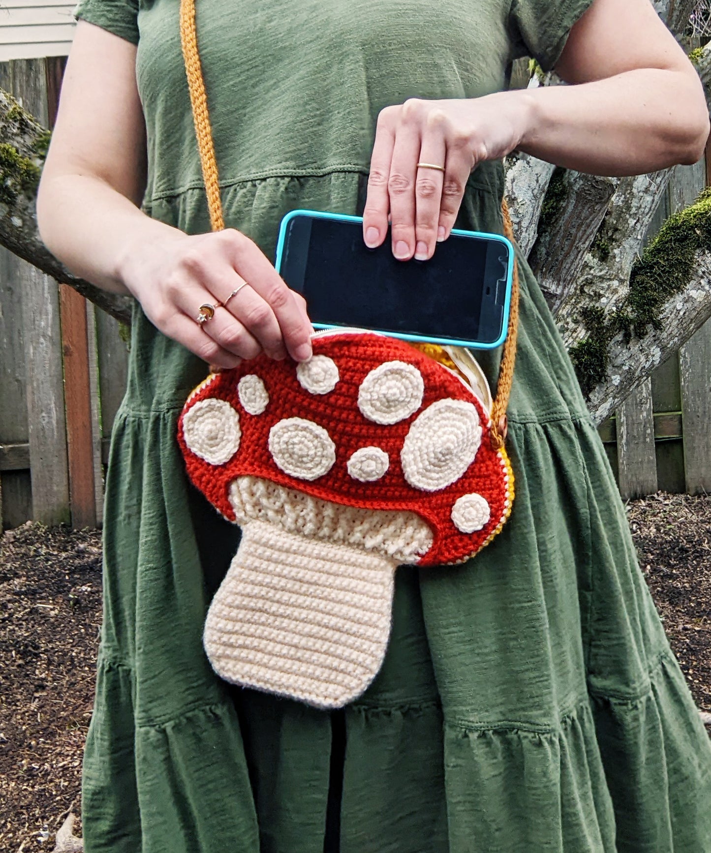 Crochet Pattern: Crossbody Mushroom Bag
