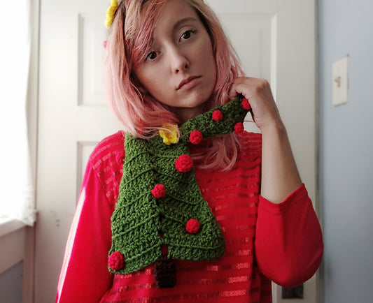 New crochet pattern: 2for1 Christmas tree scarf & headband