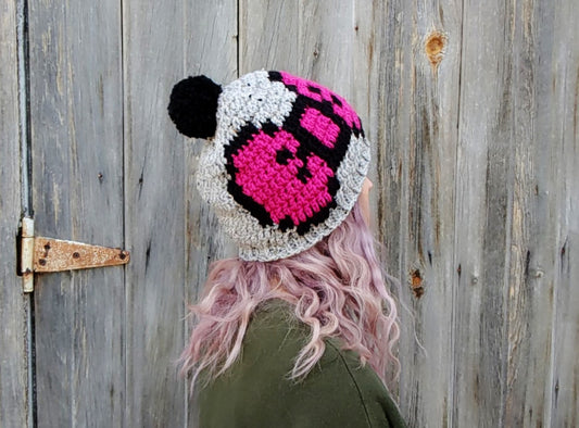 Free crochet pattern: 8-bit pixel bow hat