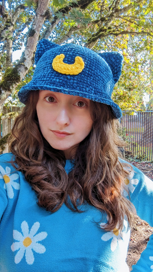 Free Crochet Pattern: Luna Bucket Hat (with Juicy Couture yarn!)