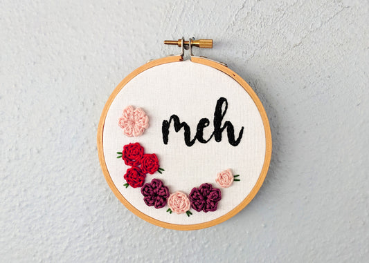 Free crochet pattern/embroidery tutorial - flower meh hoop