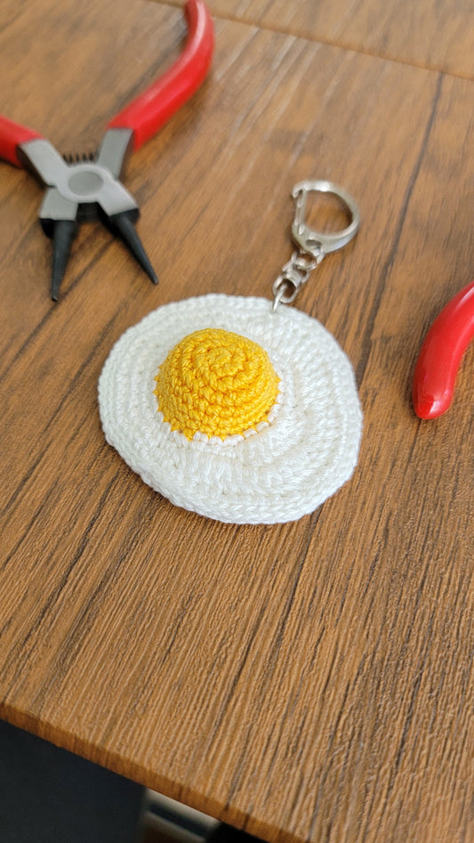 Free Video Crochet Pattern: Egg Fidget Keychain