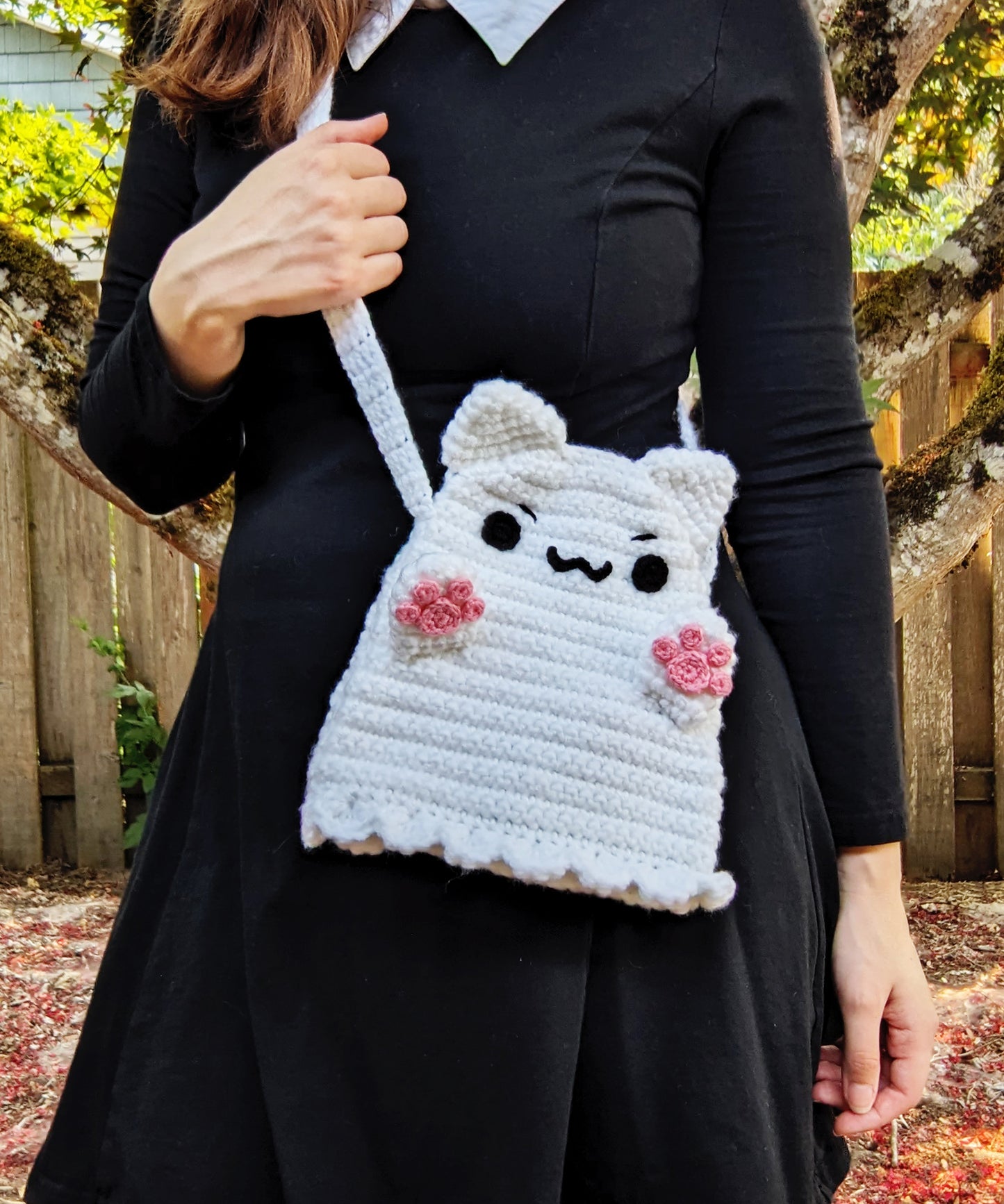 Crochet Pattern: Ghost Cat Crossbody Bag