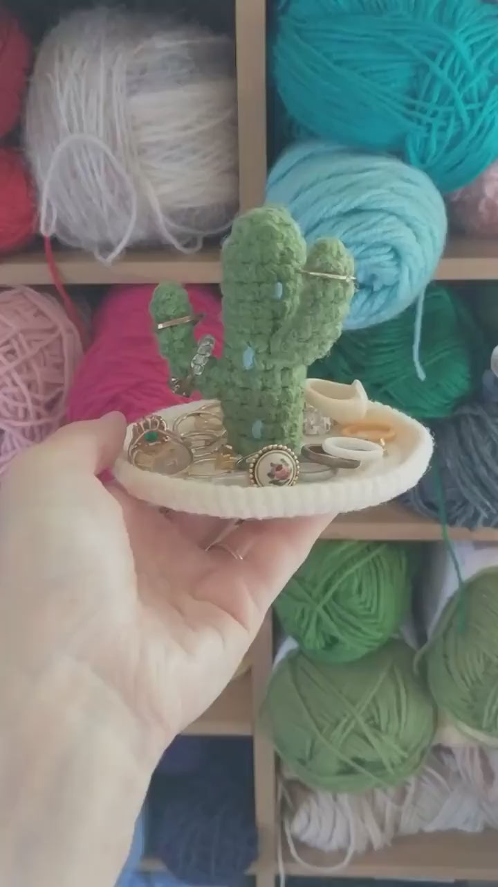 Crochet Pattern: Cactus Jewelry Holder – HELLOhappy
