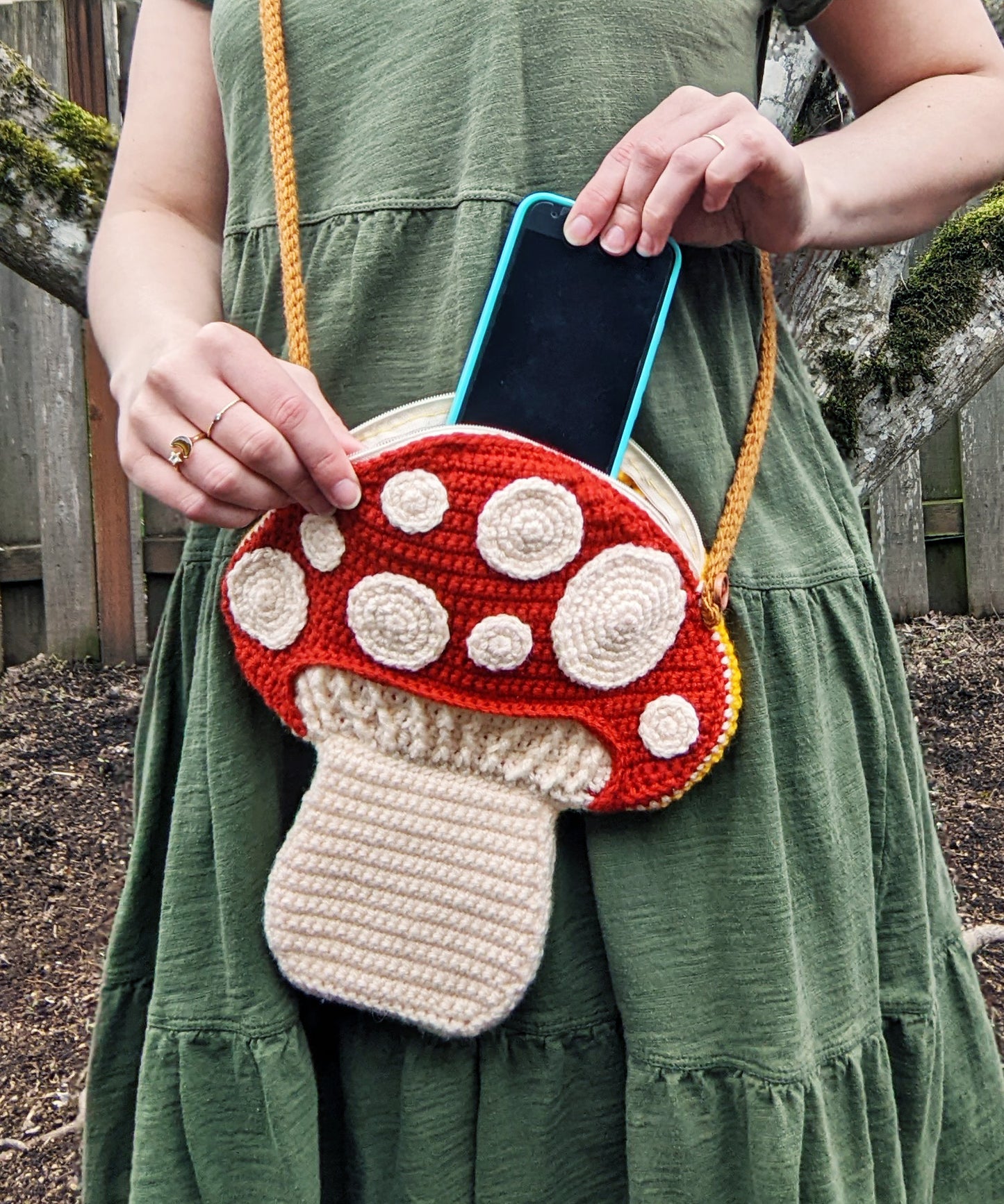 Crochet Pattern: Crossbody Mushroom Bag