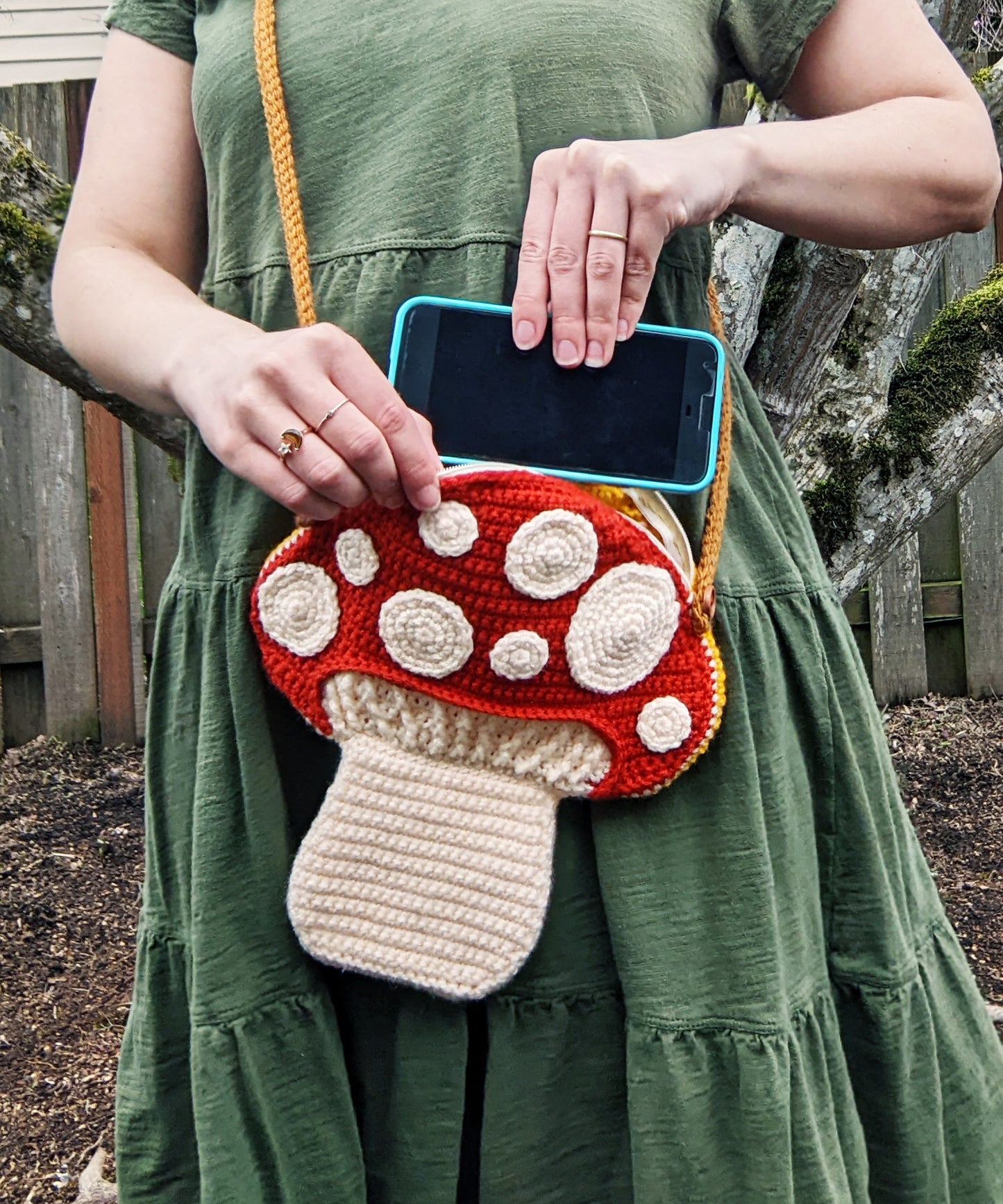 Crochet Pattern: Crossbody Mushroom Bag