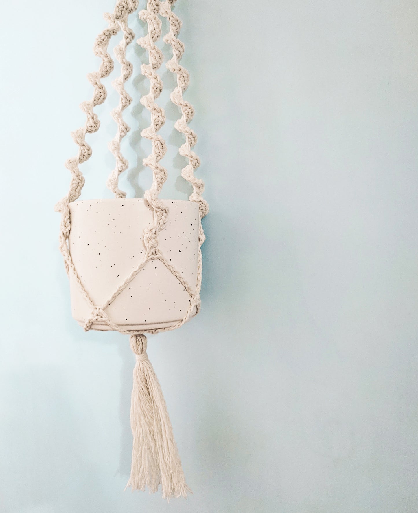 Crochet Pattern: Twisted Faux Macrame Hanging Air Planter