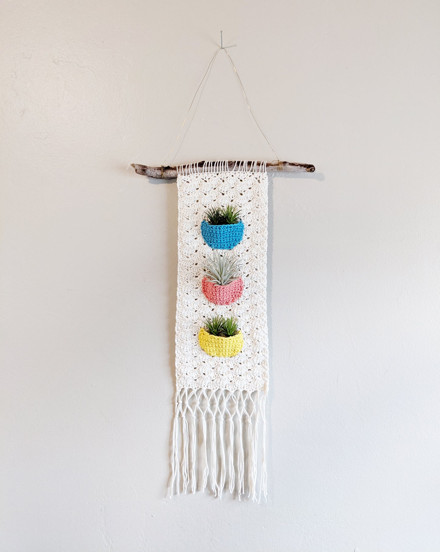Crochet Pattern: Hanging Air Planter (with pockets!)