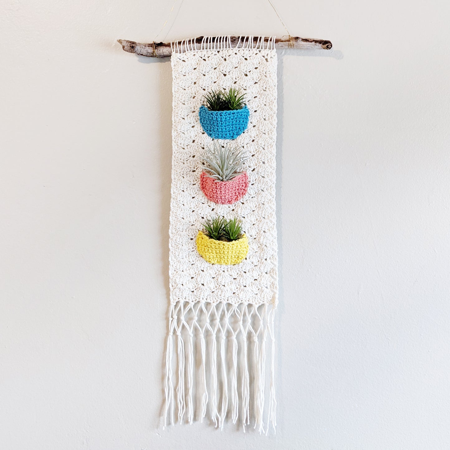 Crochet Pattern: Hanging Air Planter (with pockets!)