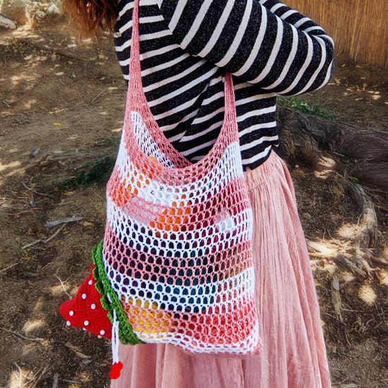 Crochet Pattern: Strawberry Travel Bag – HELLOhappy