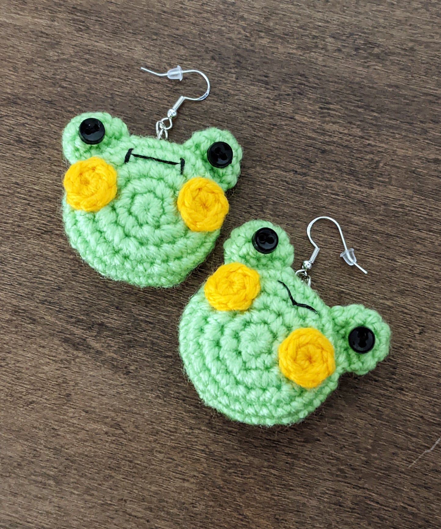 Crochet Pattern: Froggy Earrings