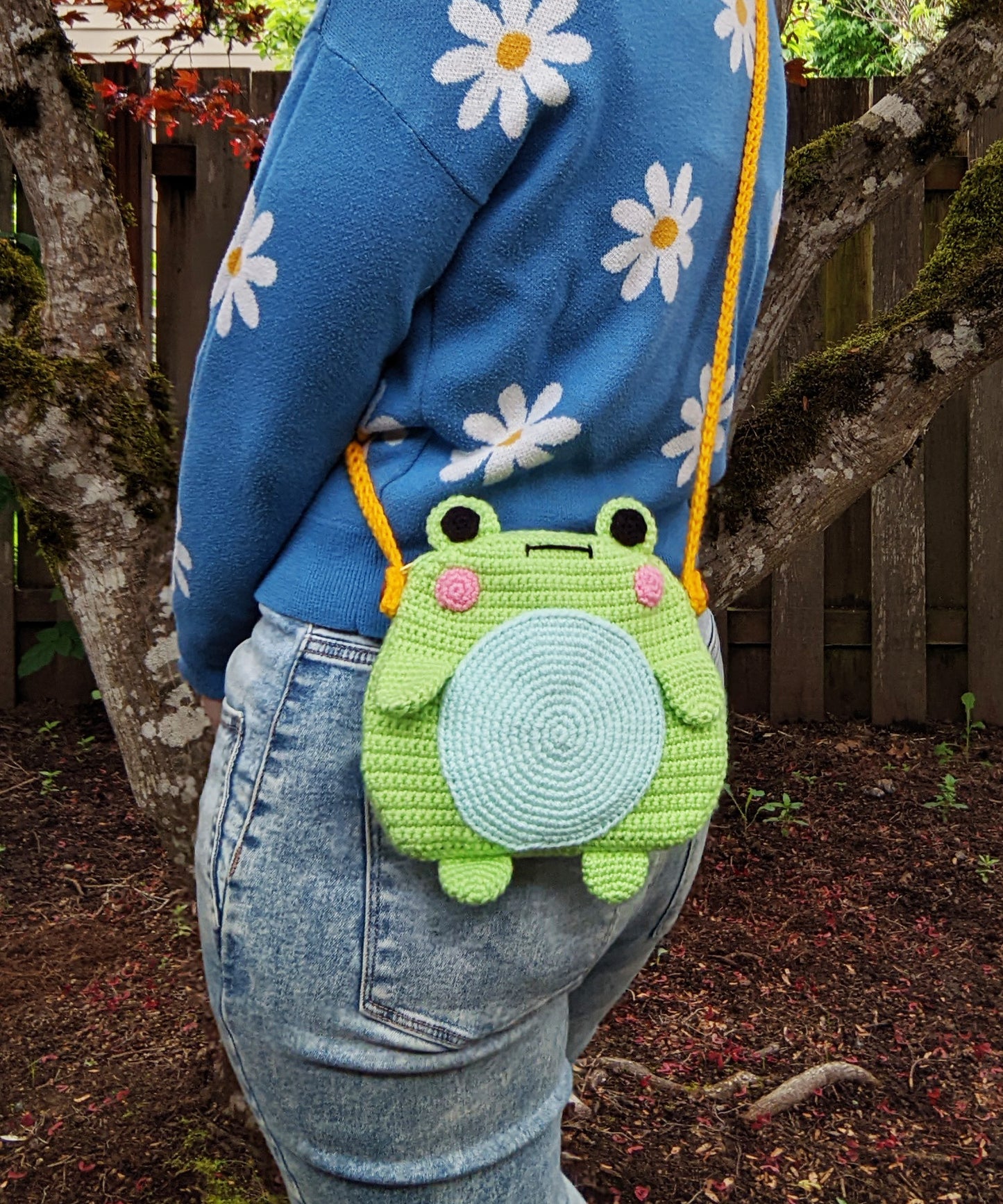 Crochet Pattern: Crossbody Froggy Bag